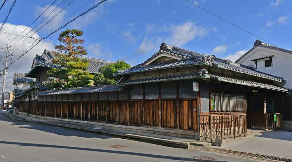 上狛の茶問屋の街並み