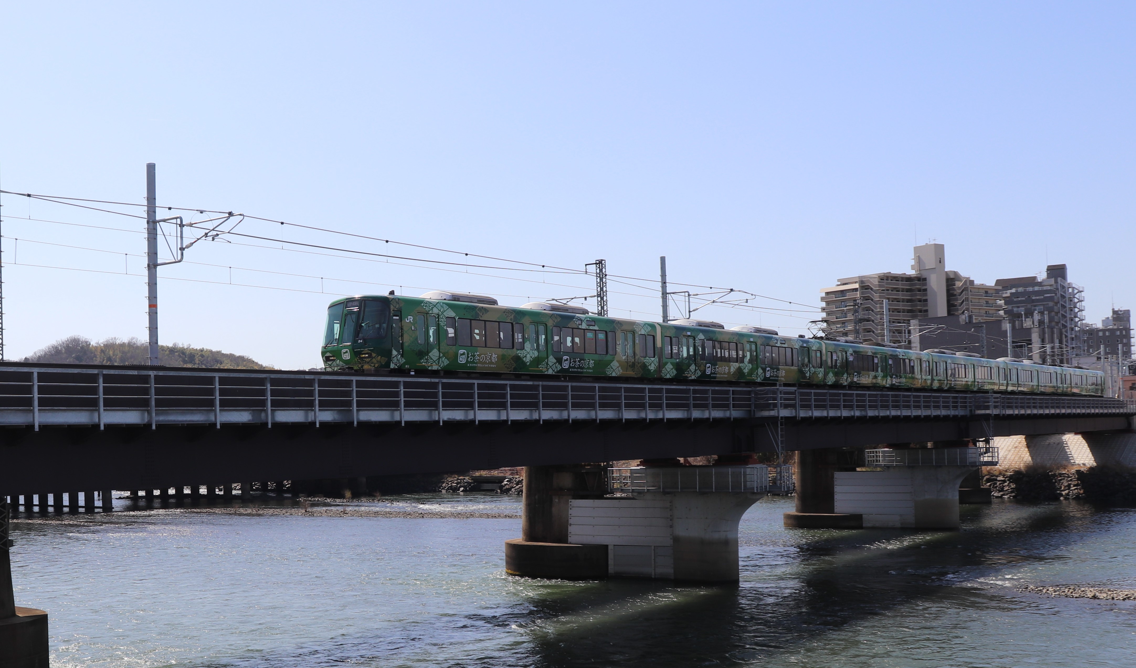 お茶の京都トレイン（JR西日本221系）運行開始！